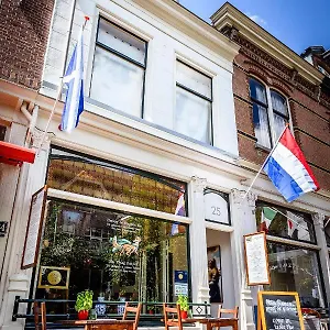  Inn De Vliegende Vos Het Geboortehuis Johannes Vermeer Netherlands